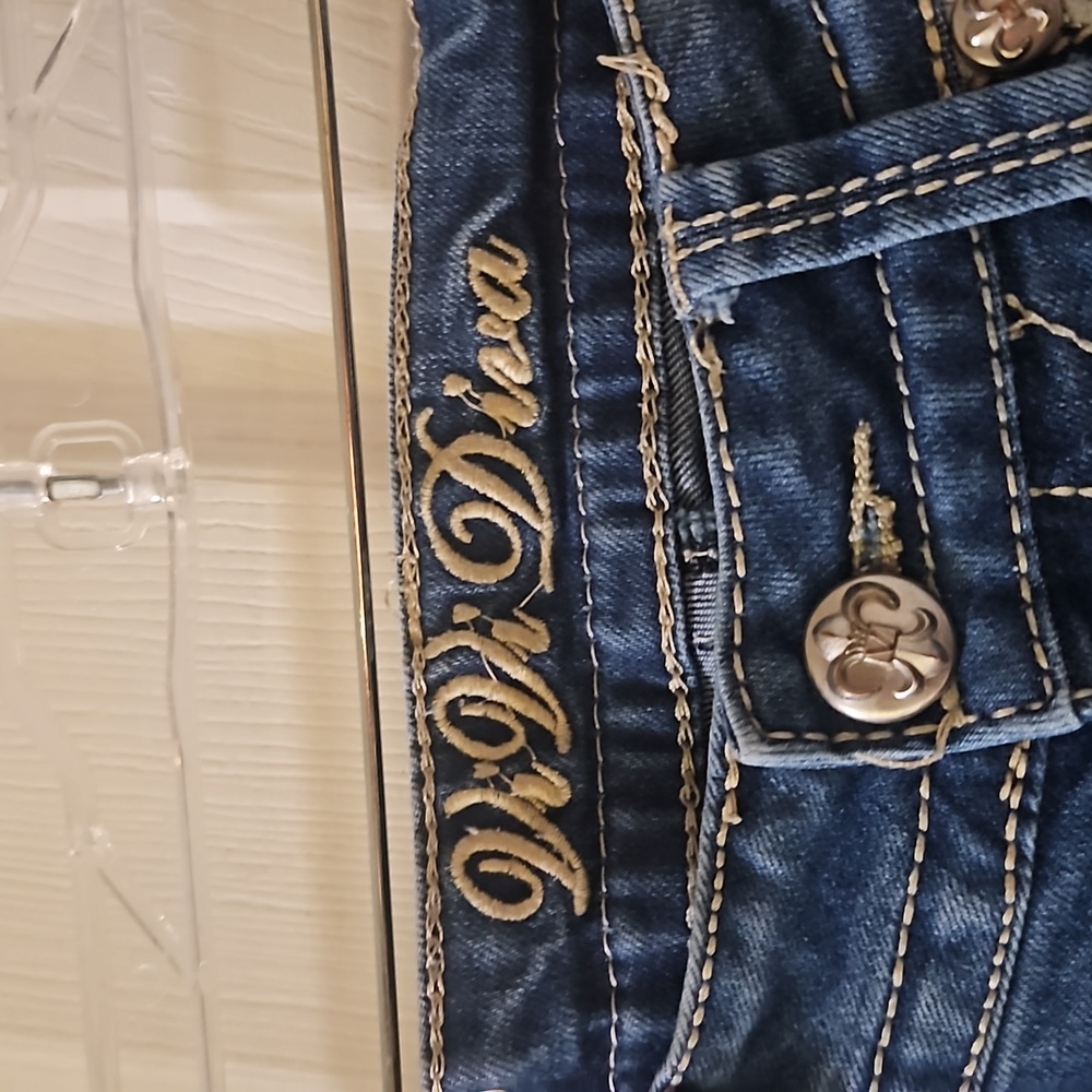 Jeans - Picture 2 of 4